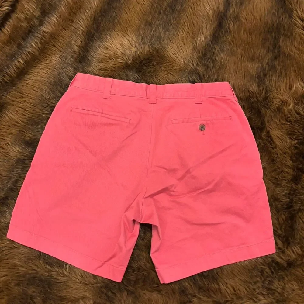 J.Crew men’s 31 x 7 flex chino shorts w/ a coral pink color Preppy